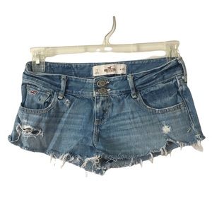 Hollister Jean shorts Low Rise Jean Shorts raw hem distressed size 3